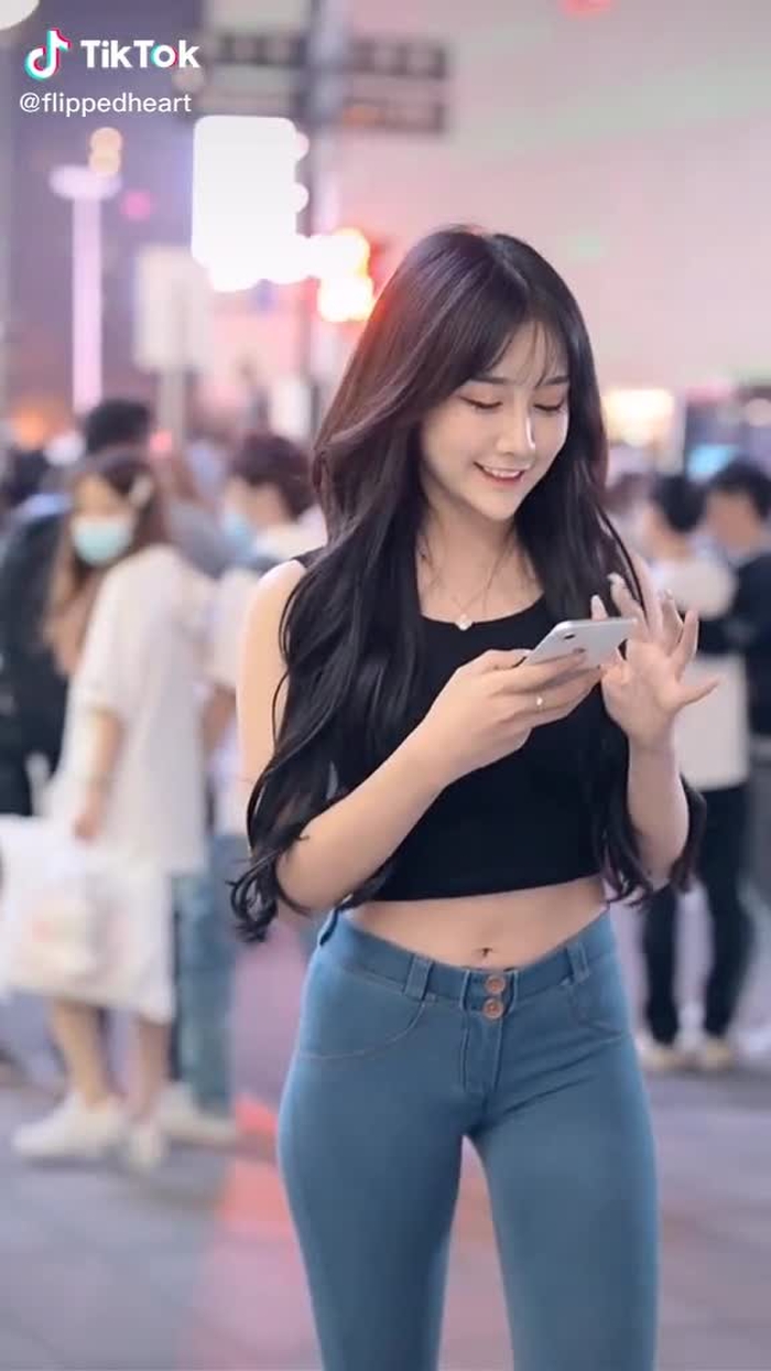 the smile you will never forget🤪🤪🤪#asianbeauty #chinastreetstyle #chinesestreetwear