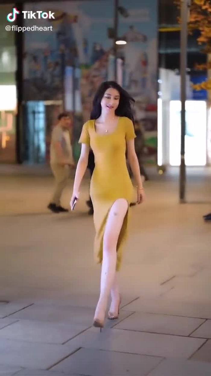 nice dress😍😍😍#asianbeauty #chinastreetstyle #chinesestreetwear