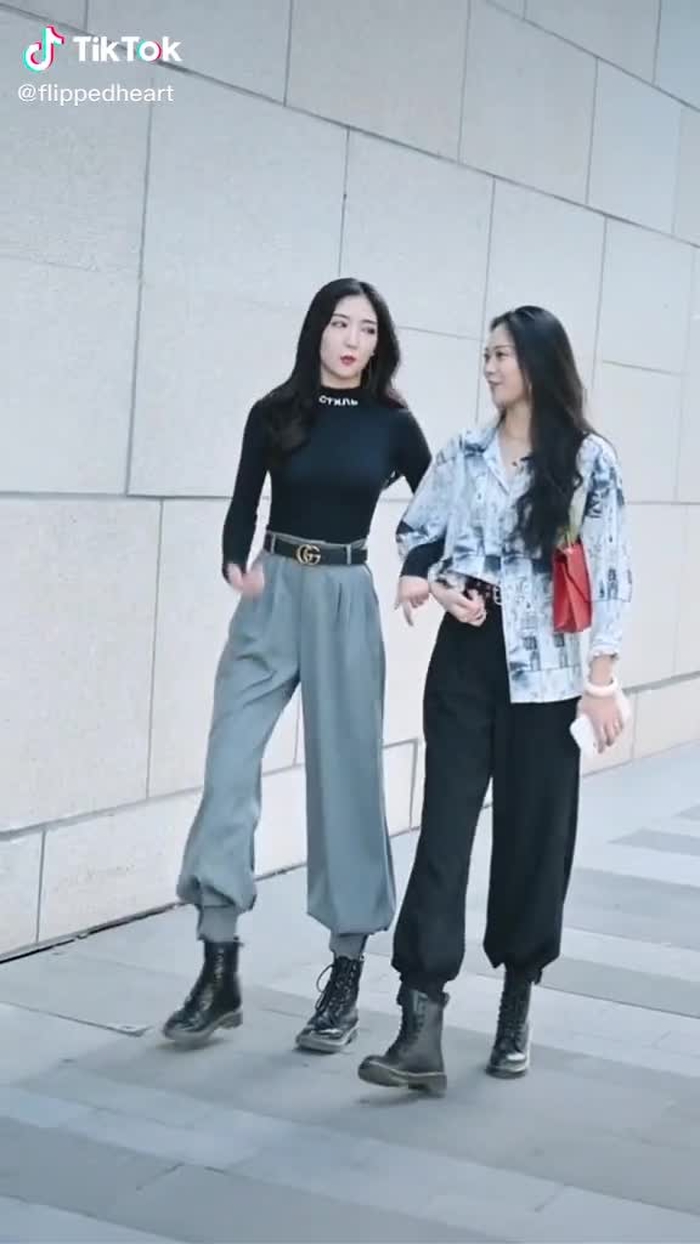 is that how you hook up on a boy😂😂😂#chinesestreetwear #chinastyle #chinastreetstyle #asianbeauty