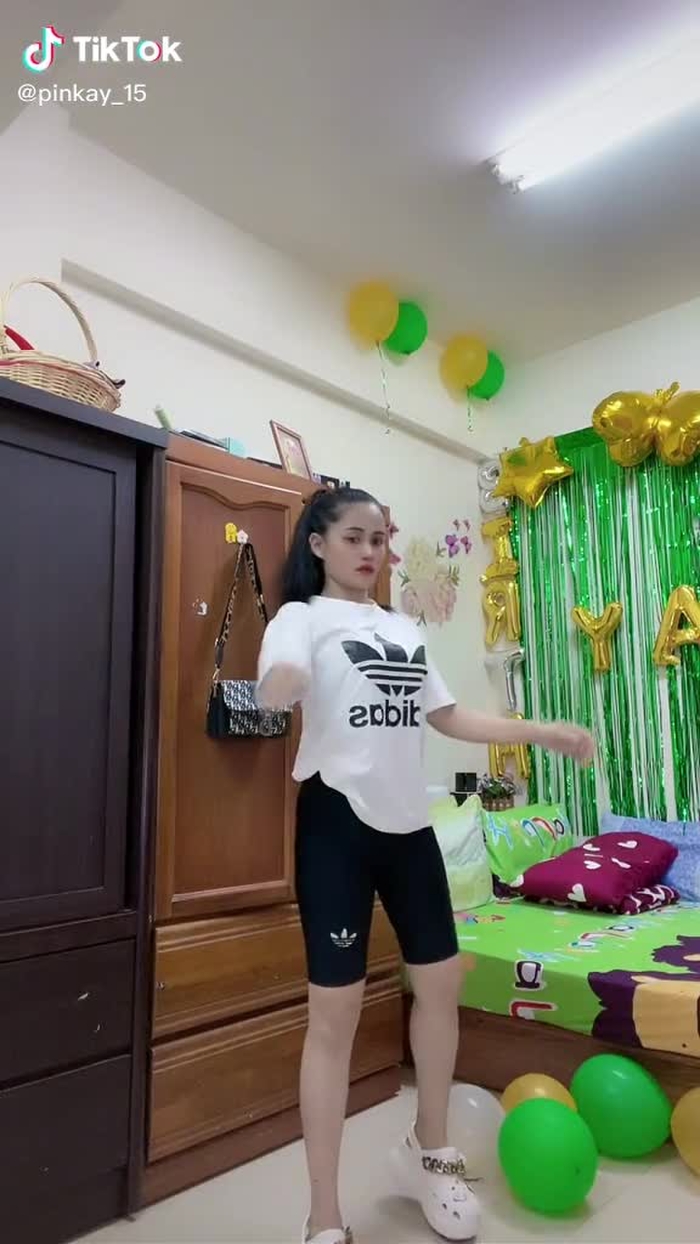 Who that girl?🤫😅