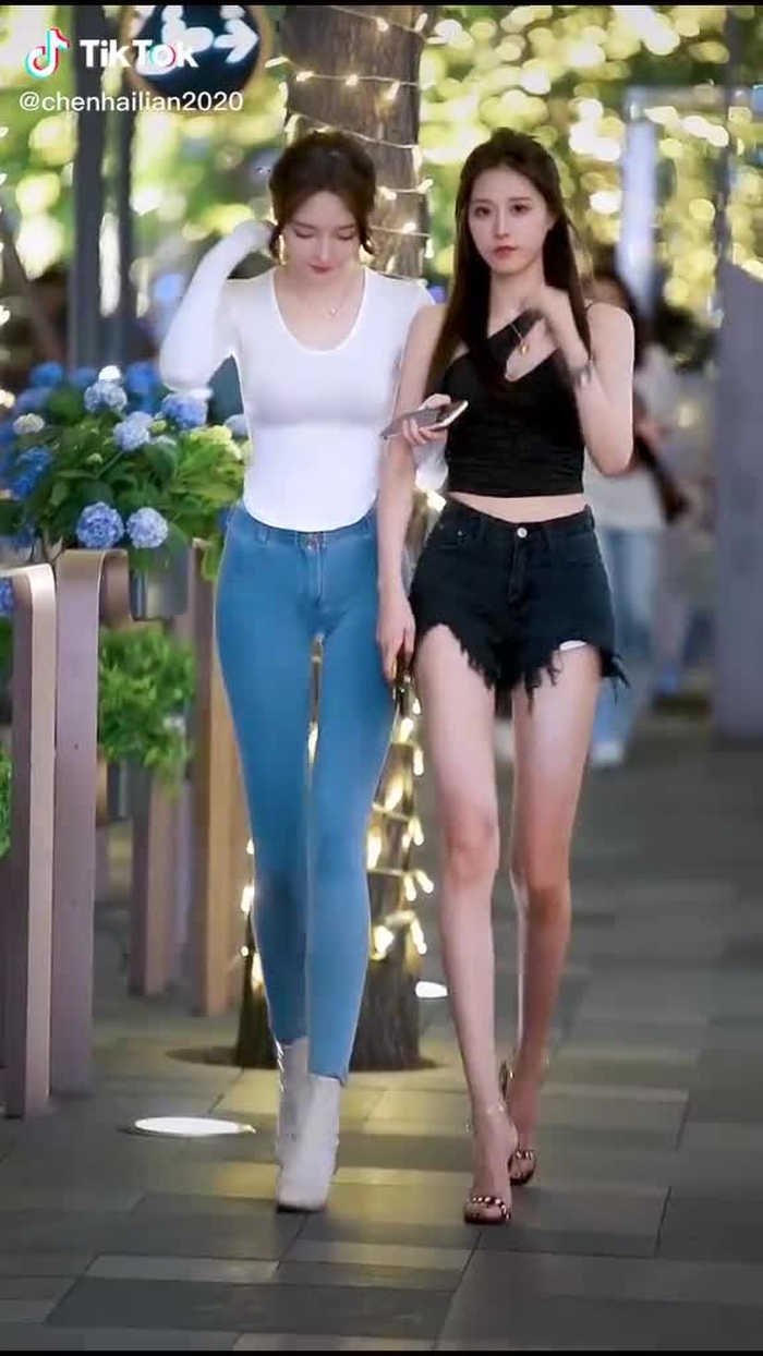 Only one #Long legs