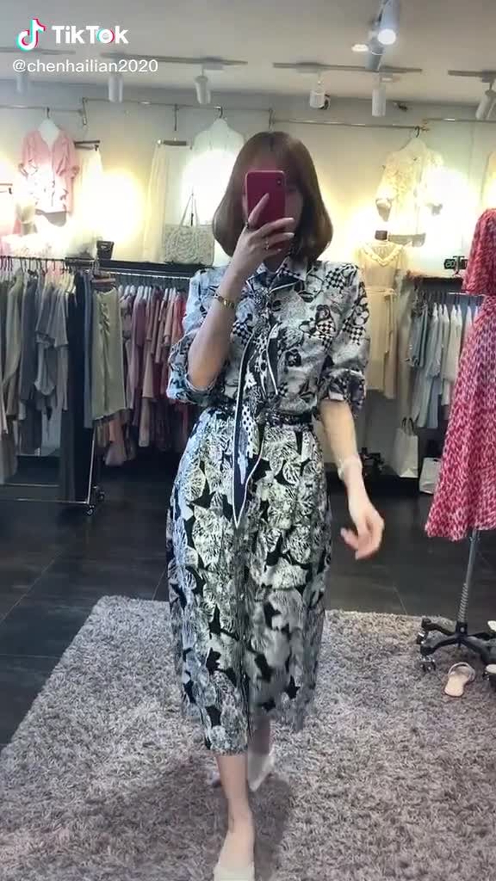 How are these clothes feeling #Women's dress #Skirt