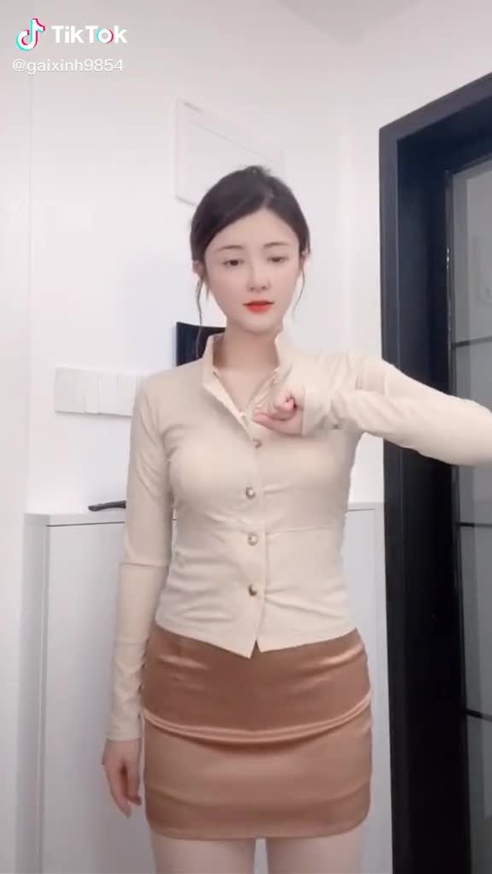 #xuhuong #xuhuongtiktok #gaixinh #trending #foryou #fyp #tik_tok #tiktokindia 5