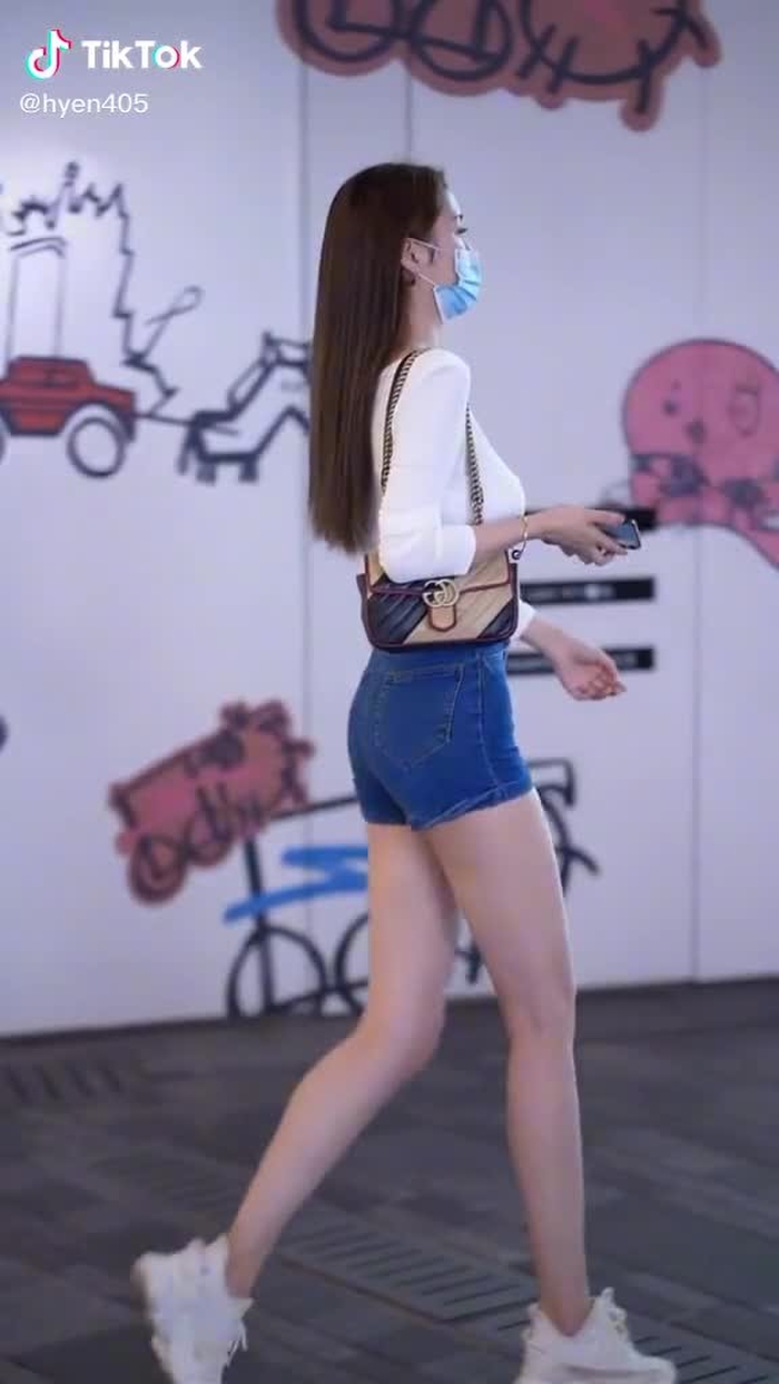 瘦瘦小姐姐 #chinesestreetfashion #chinastreetstyle #prettygirl 1