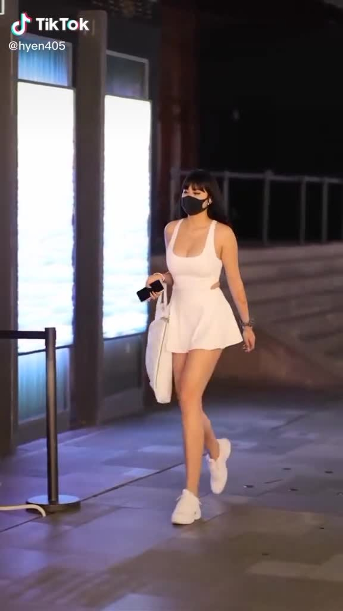 运动装的小姐姐得有多自律啊！#fypシ #chinesestreetfashion #chinastreetstyle #streetstyle #streetfashion #streetwear #fashion #style