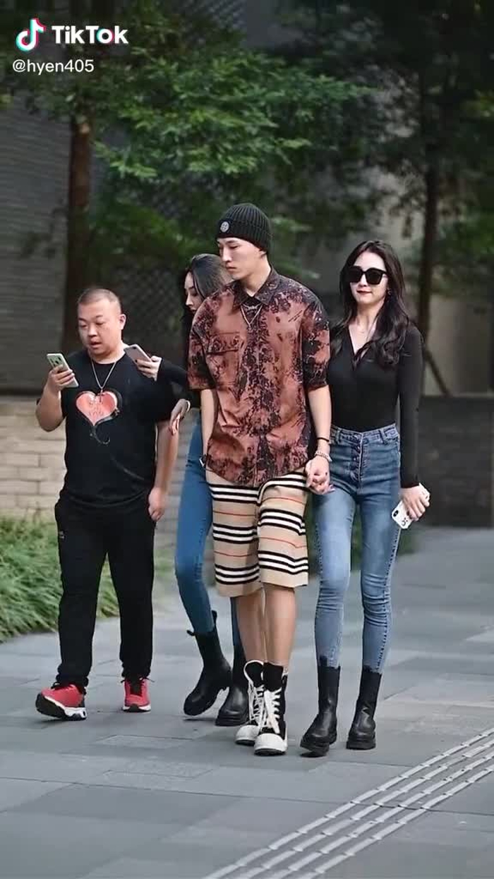这样的男朋友，还能继续下去吗？#chinesestreetfashion #chinastreetstyle #gaixinh #couple #streetfashion #streetwear #fypシ #douyin