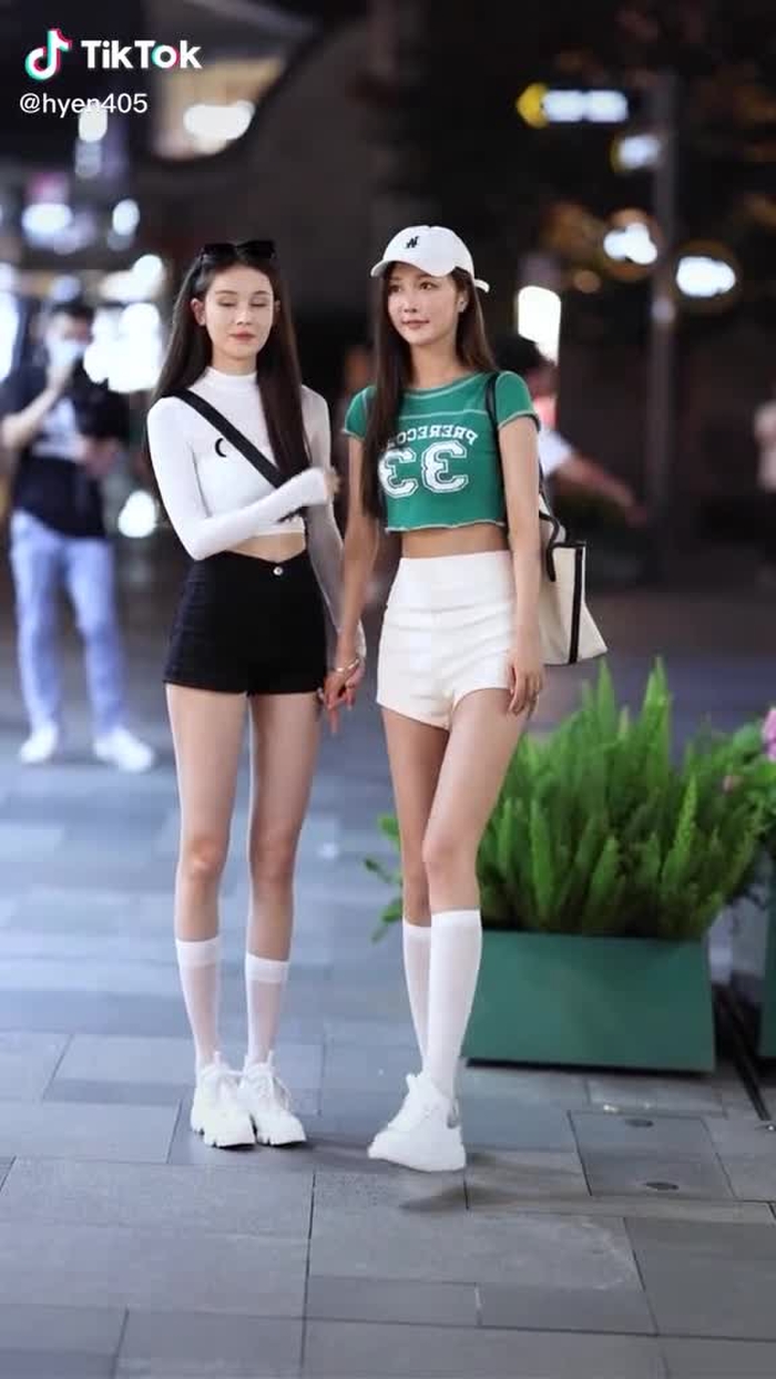 是不是忽然有了想恋爱的感觉？#fypシ #girl #gaixinh #chinastreetstyle #chinesestreetfashion #streetfashion #fashion #style #strwetwear