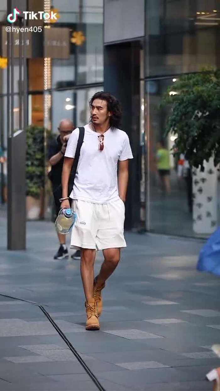 藏族帅哥是真的有魅力 #streetfashion #style #fashion #chinesestreetfashion