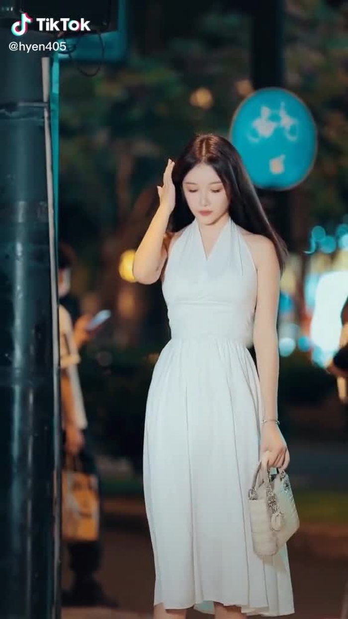 很难喜欢上一个人，所以一但爱上就会爱很久#chinesestreetfashion #streetfashion #gaixinh #chinastreetstyle