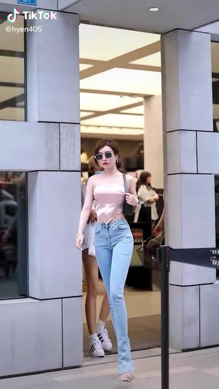 这么好看的背不能放过 那就拔个罐吧 #chinesestreetfashion #streetfashion #gaixinh #chinastreetstyle