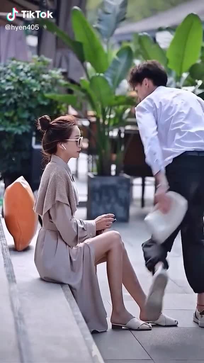 这小姐姐也太机智了吧？ #chinesestreetfashion #streetfashion #streetwear 1