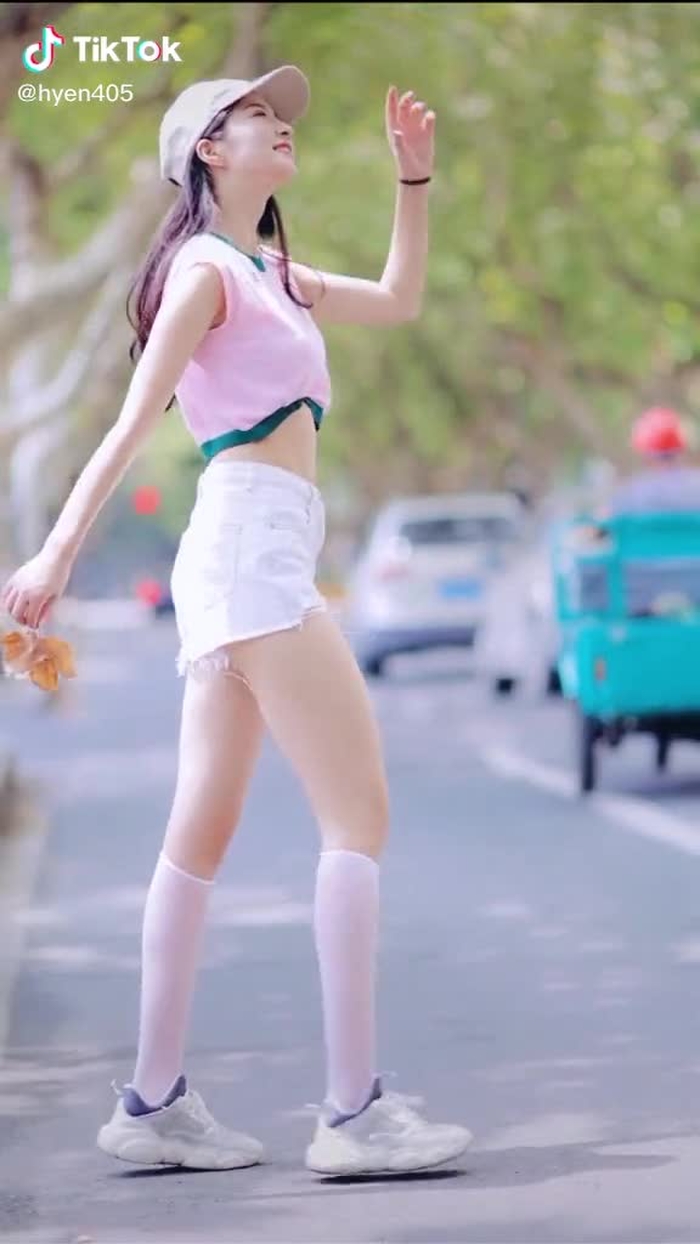 白白胖胖 充满希望 #chinesestreetfashion #streetfashion #streetwear #VuDieuGapMo