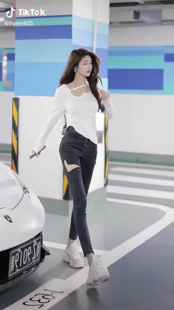 是我给他无条件的爱让他忘了照镜子 #chinesestreetfashion #streetfashion #streetwear