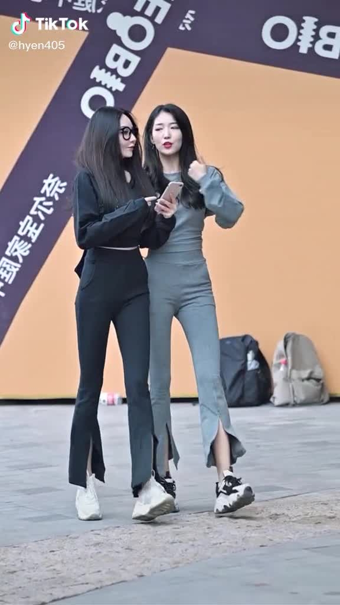只有自己有了光芒，才配得上追逐太阳～#chinesestreetfashion #streetfashion #streetwear
