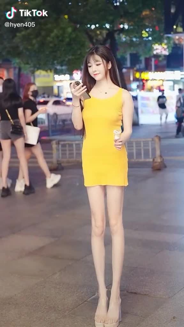 别的女孩子看你人气高只想跟你撒娇，而我现在开始只想跟你单挑。结梁子了。  #chinesestreetfashion #streetfashion #streetwear