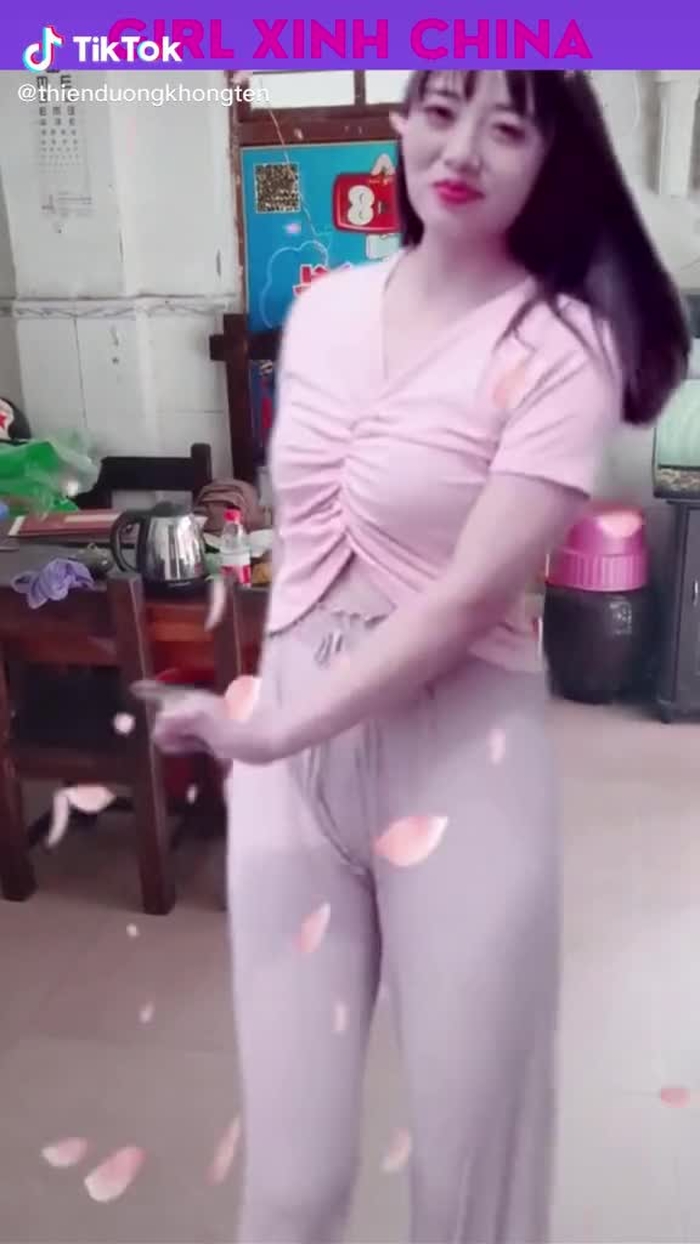 Em nhảy hơi vụng tí nha #thienduongkhongten  #girls #gaixinh #girlxinh