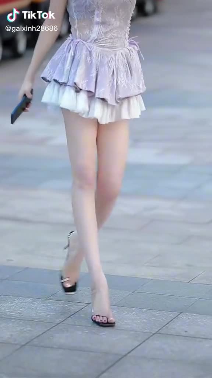 Chân ải chân ai thế kia. #gaixinh #gaixinhtiktok #xuhuong