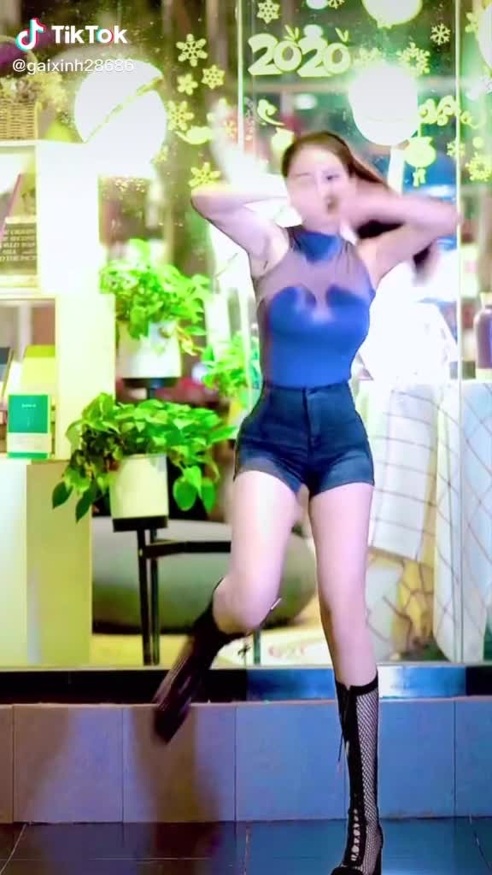 Nhảy với em nào cả nhà 😍😍😍. #xuhuong #gai #gaixinh #dutrend