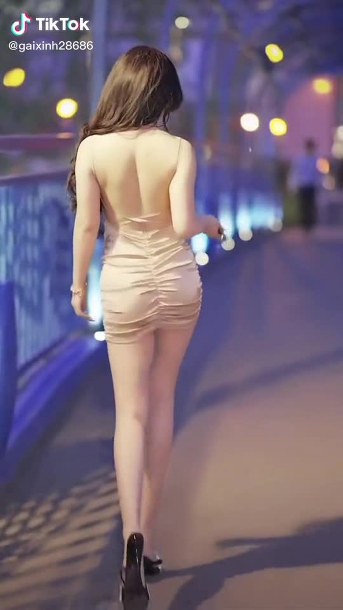 Hì hí 😁😁🦋. #gaixinh #gai #xuhuongtiktok #xuhuong