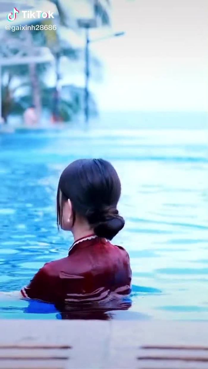 Quay lưng lại chỉ sợ anh thốt tym #gaixinh #gai #xuhuongtiktok #xuhuong