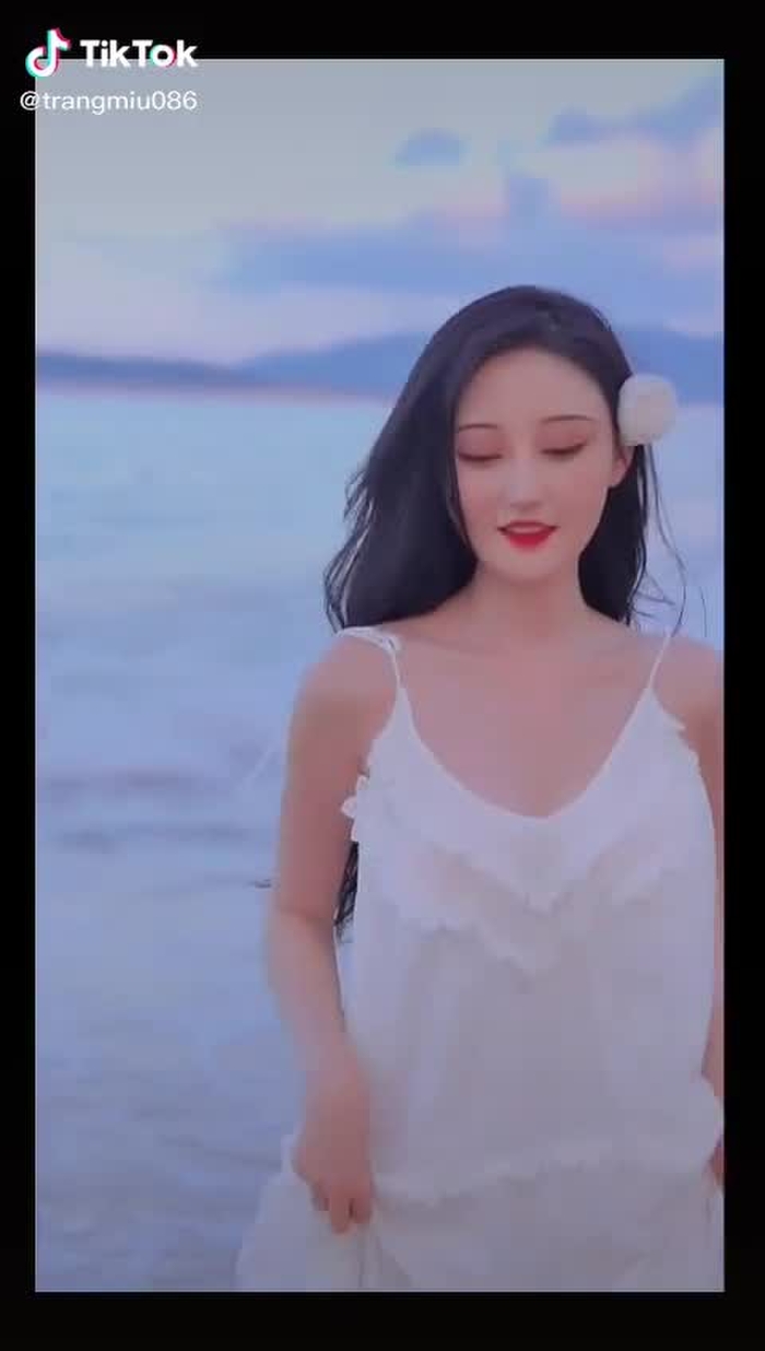 anh thấy gì trong em