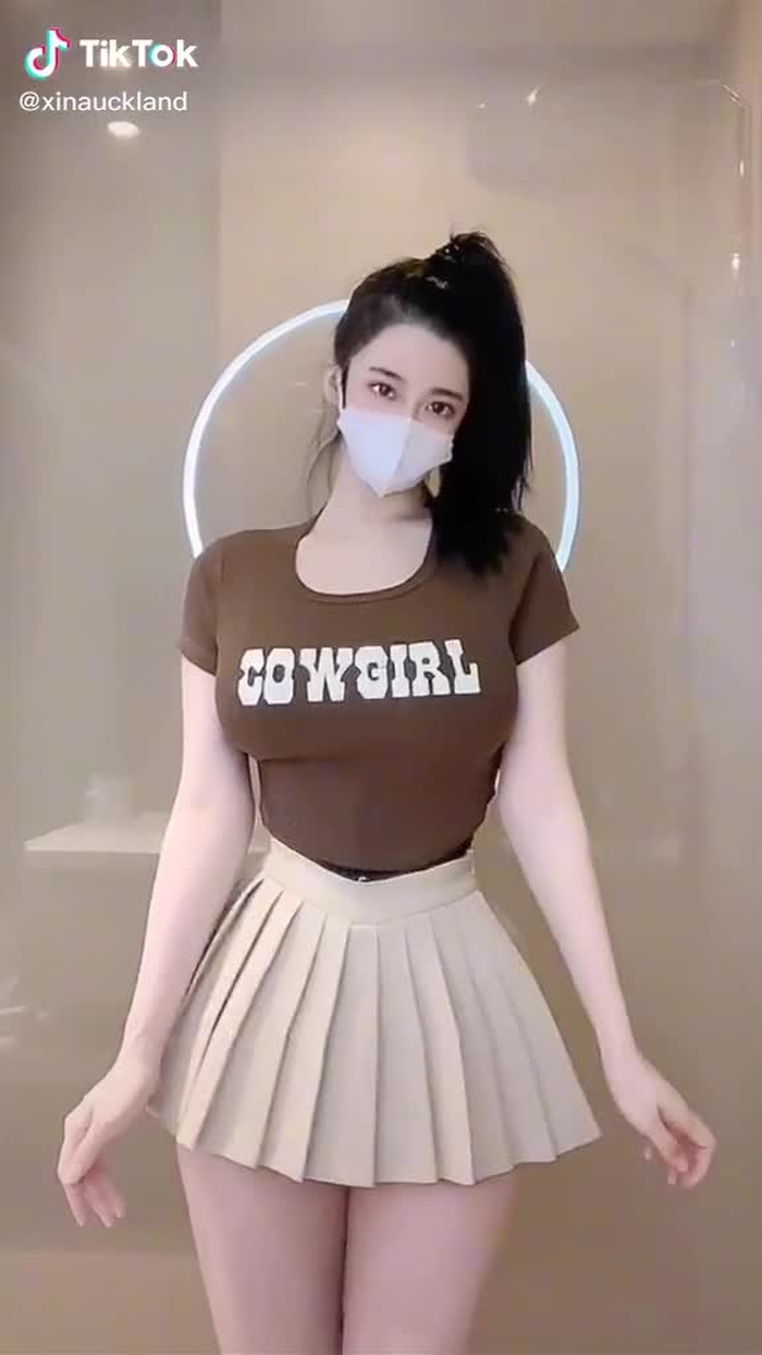 👯#AllIThinkAboutIsYou #tiktokdance #prettygirl @tiktok