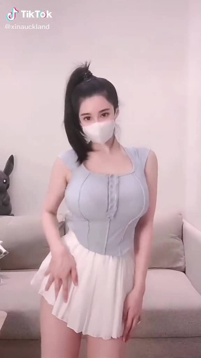😷#LockdownLife #tiktokdance #prettygirl @tiktok