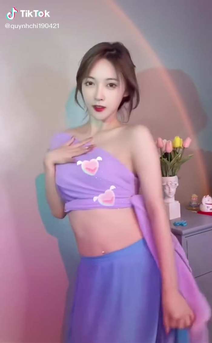 Vợ quốc dân đốn tim hàng nghìn ae