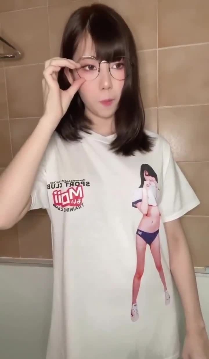 Moii 9