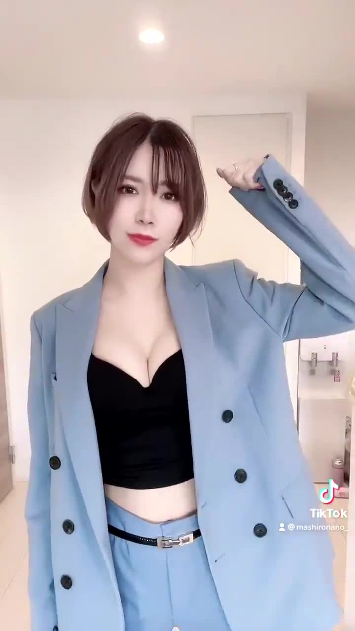 相良ましろ 4