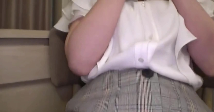 【パンツGIF】真っ白なパンツを見せて誘惑する女の子たちのエロ画像GIF 21枚 1