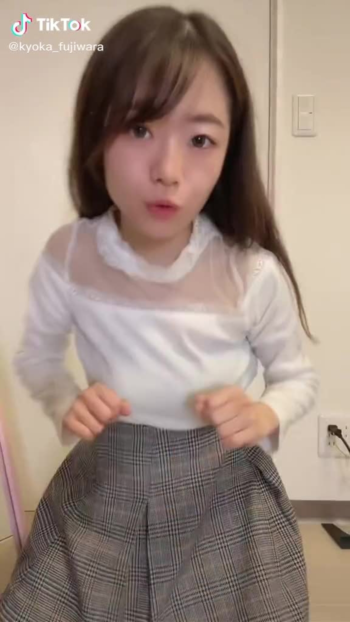 TikTokで杏香🕊🤍さんをチェック！