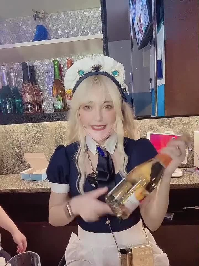 丸井リサ 1