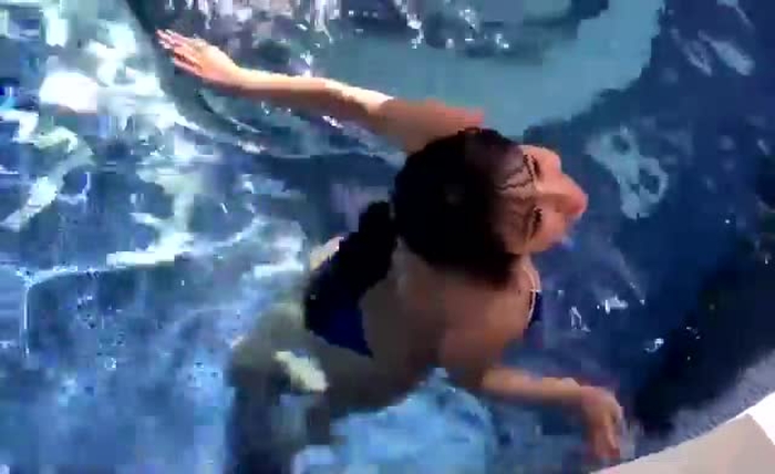 鈴木ふみ奈 19