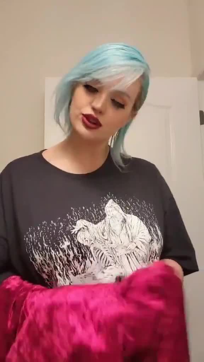 Danielle DeNicola 25