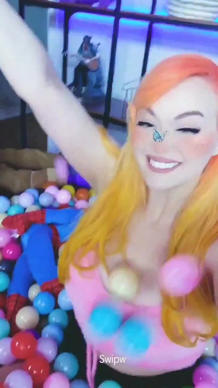 Danielle DeNicola 48