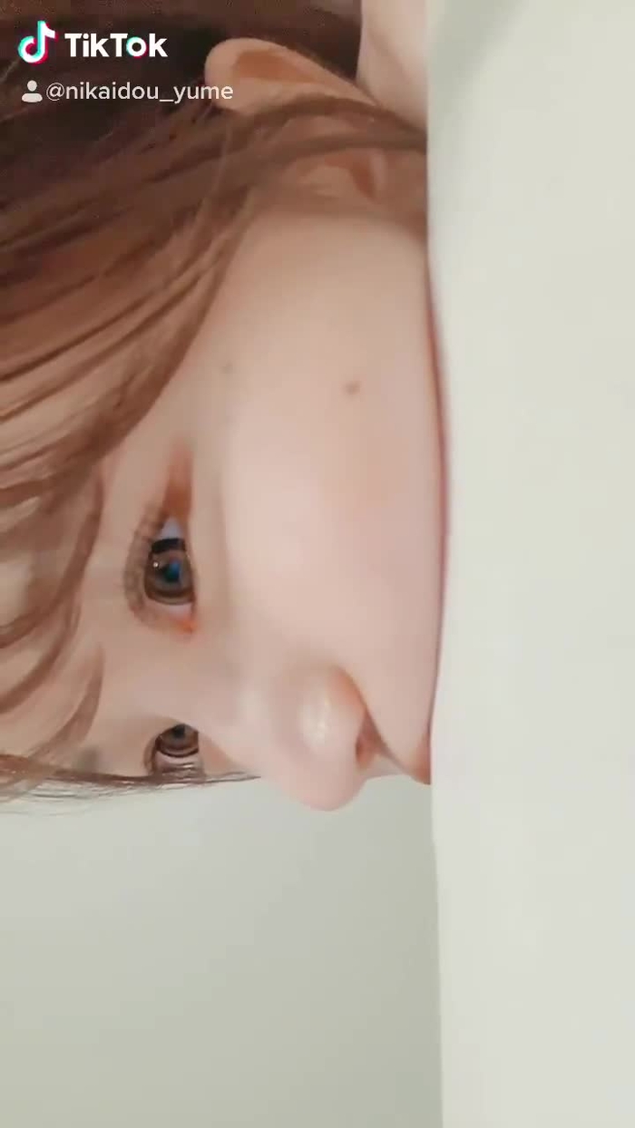本郷 愛 13