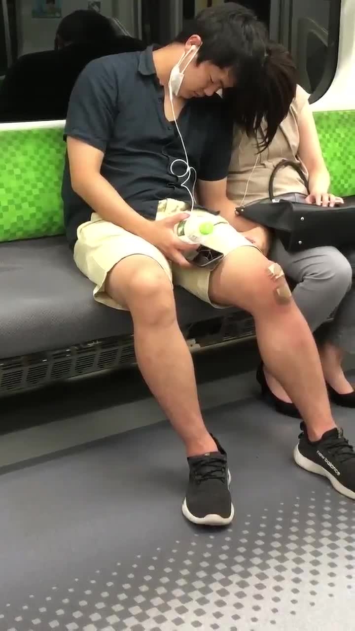 とにかく見せない鈴木🙈 17