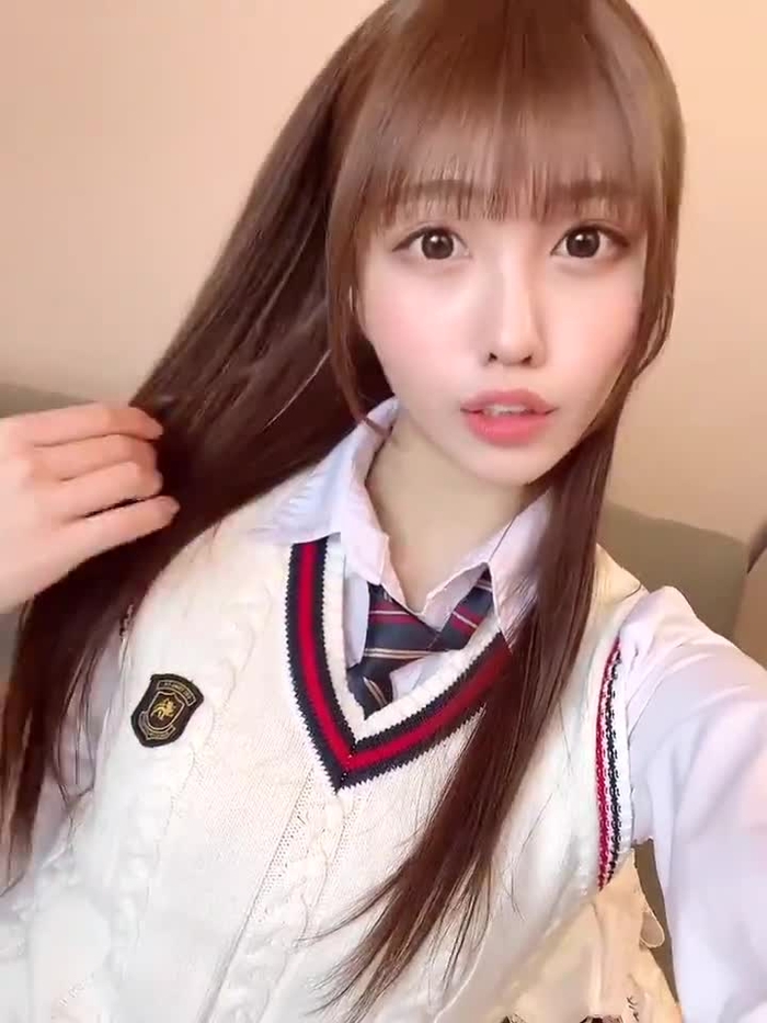 朝日奈かれん🦋 3