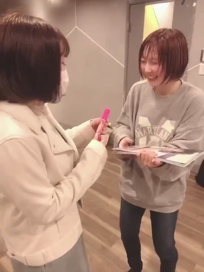花咲ひより ワッツ◎さーくる／ネコプラmom. 4