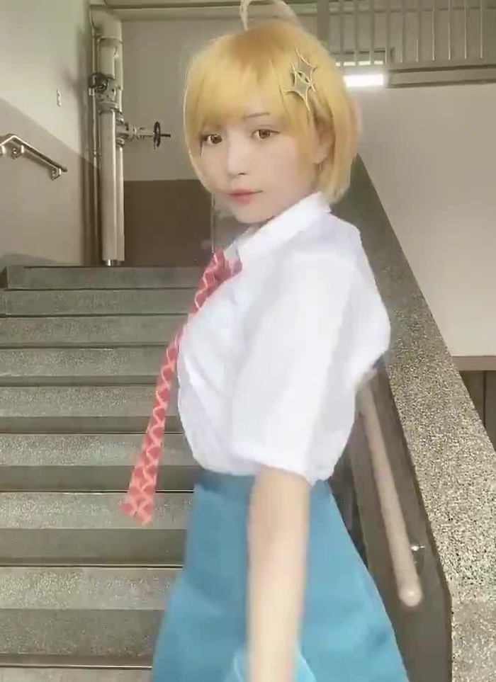 似鳥沙也加 35