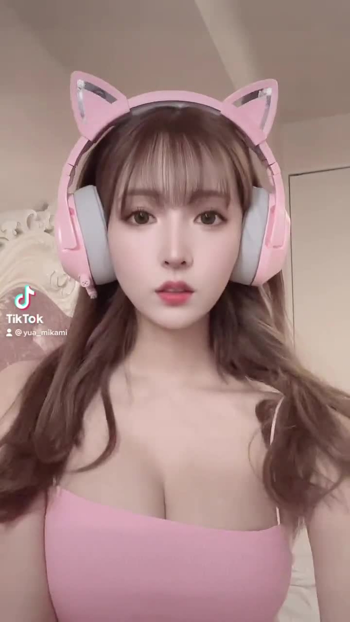 三上悠亜 33