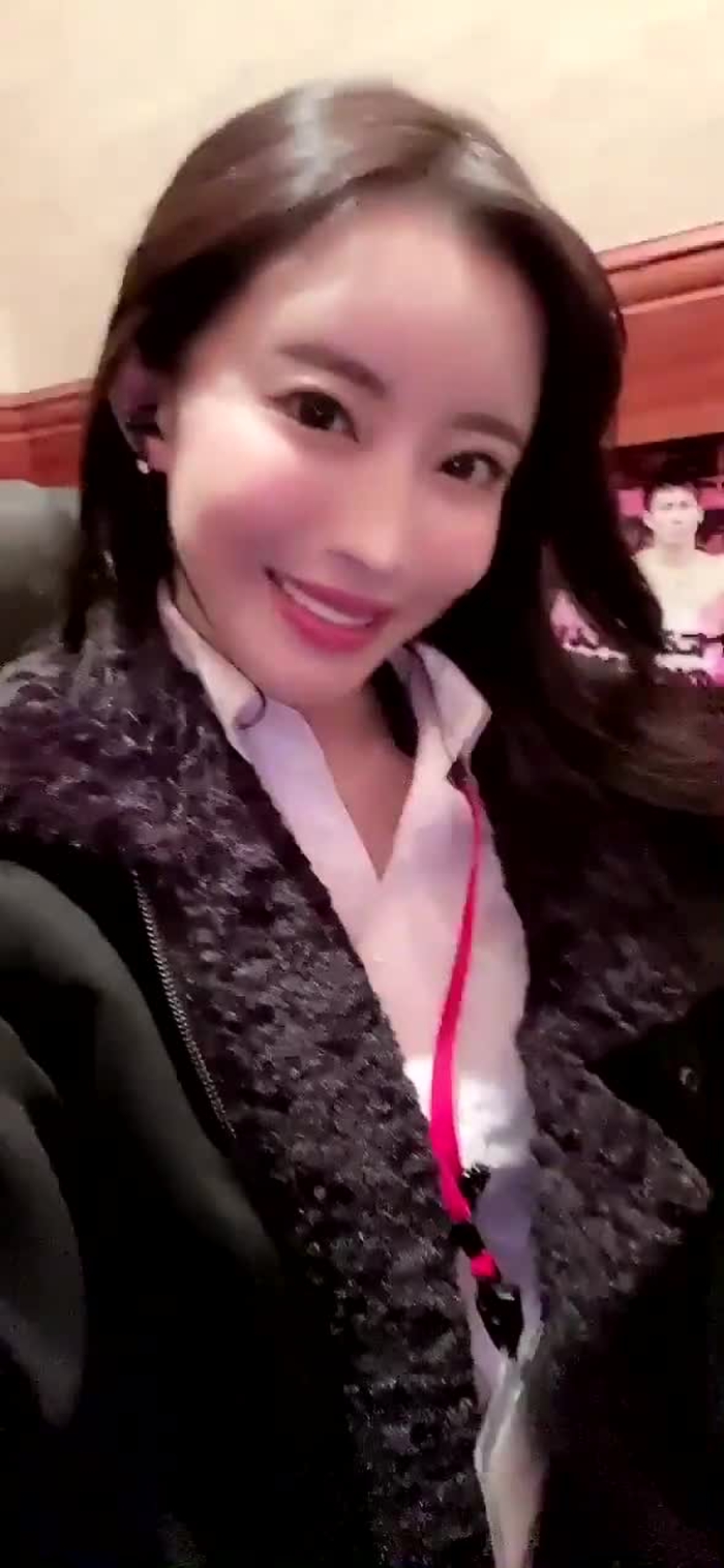 望月りさ 18