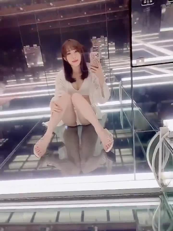 望月りさ 28
