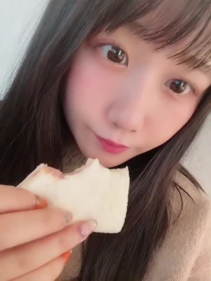 七瀬美桜（@mionanase1210） 9