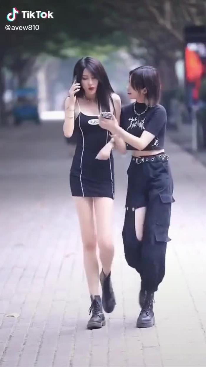 avew810 179