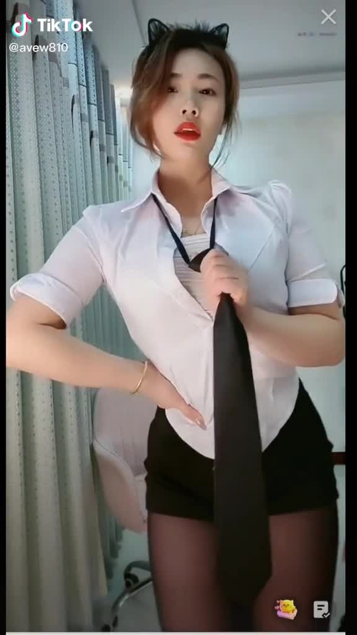 avew810 49