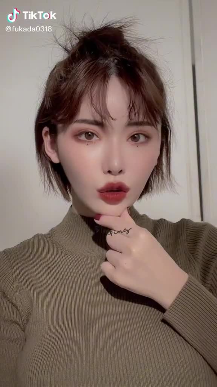 TikTokで深田えいみさんをチェック！ 14