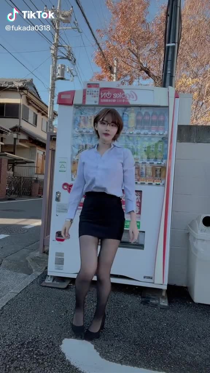 TikTokで深田えいみさんをチェック！ 1