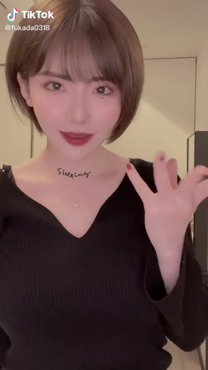 TikTokで深田えいみさんをチェック！ 15